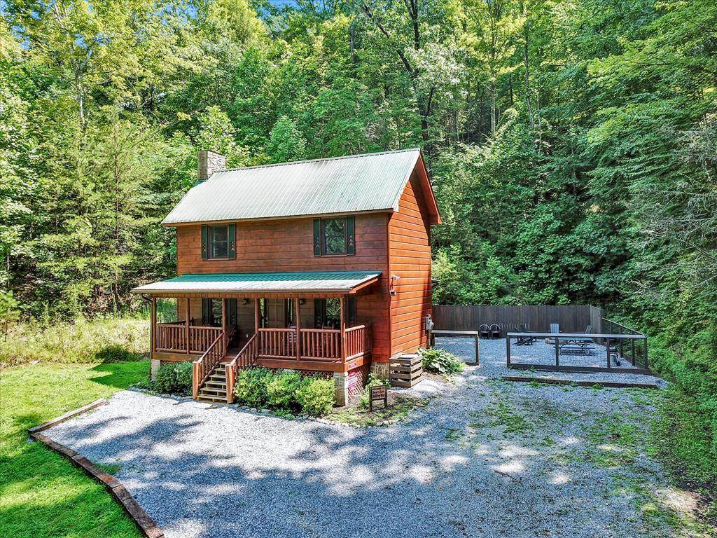 3608 Ivy Way - Photo 1