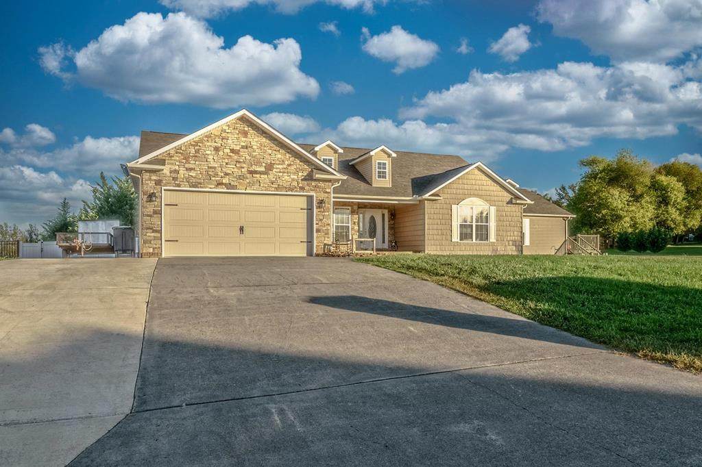 2504 Covington Cir - Photo 1