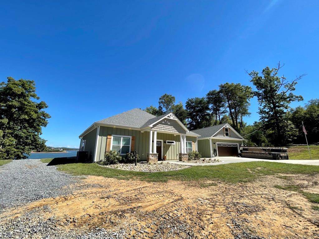 544 Maurice Rd - Photo 1