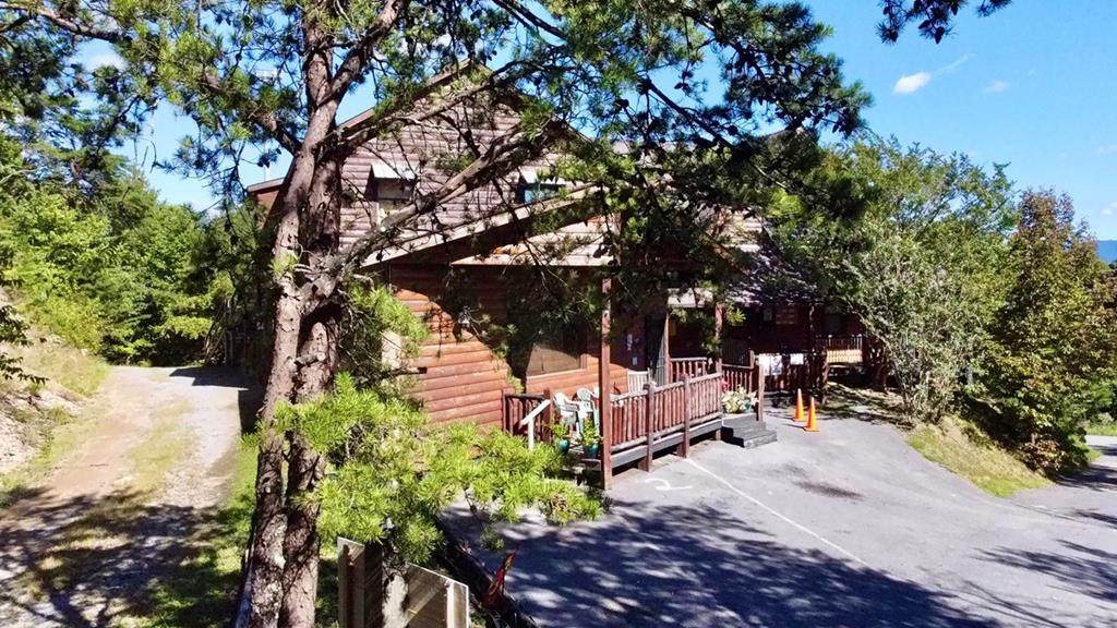 1231 Pine Mountain Way - Photo 1