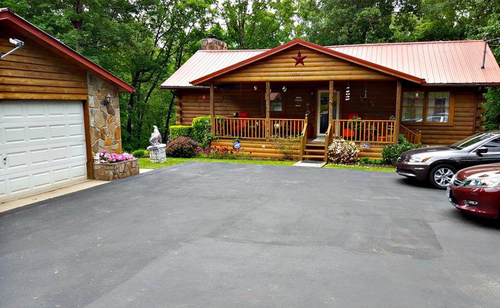 1334 Paradise Lane - Photo 1