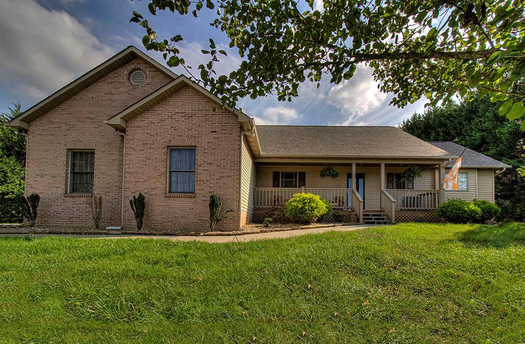1463 Dewberry Ln - Photo 1