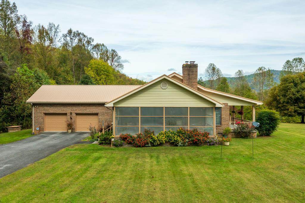 4529 Hooper Hwy - Photo 1