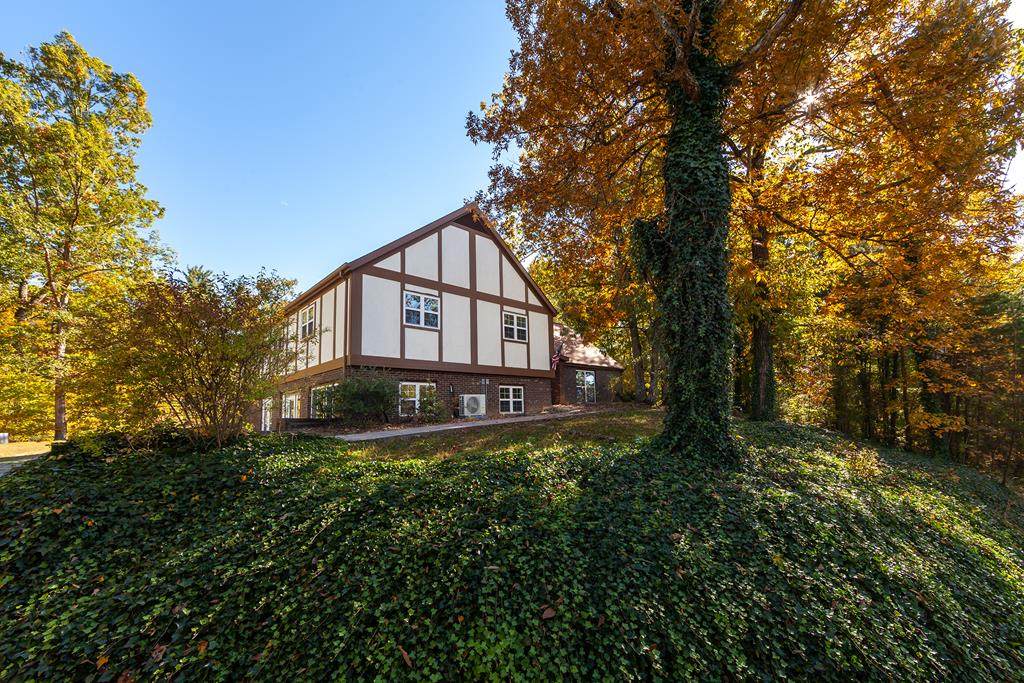3025 Russie Gap Rd - Photo 1