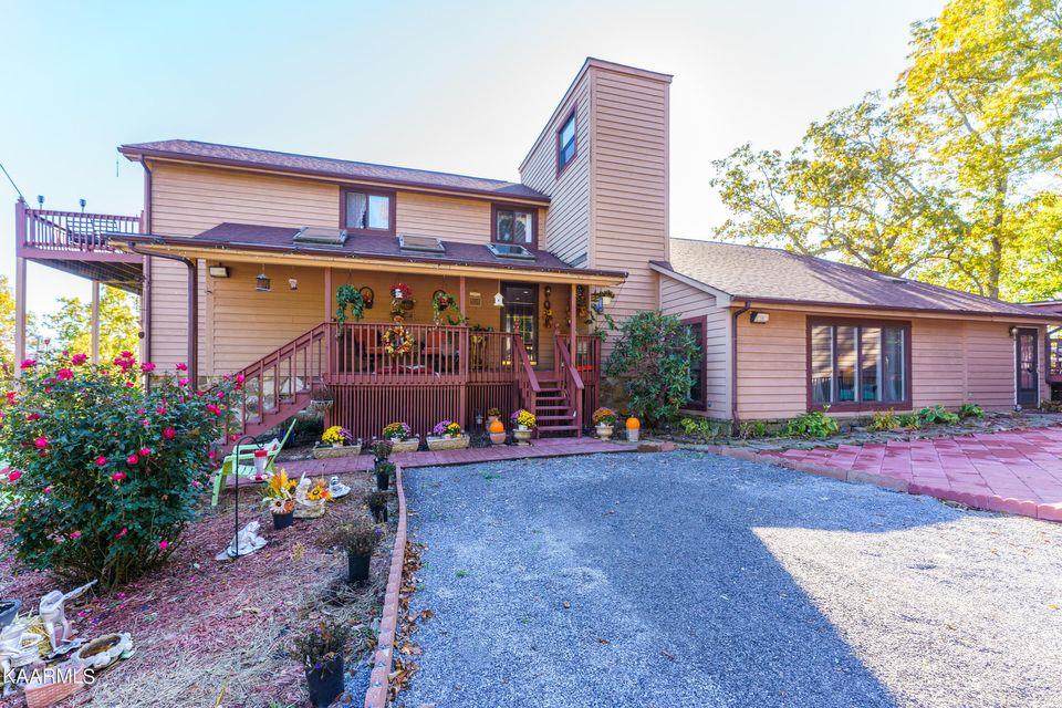 1121 Hollyberry Ct - Photo 1