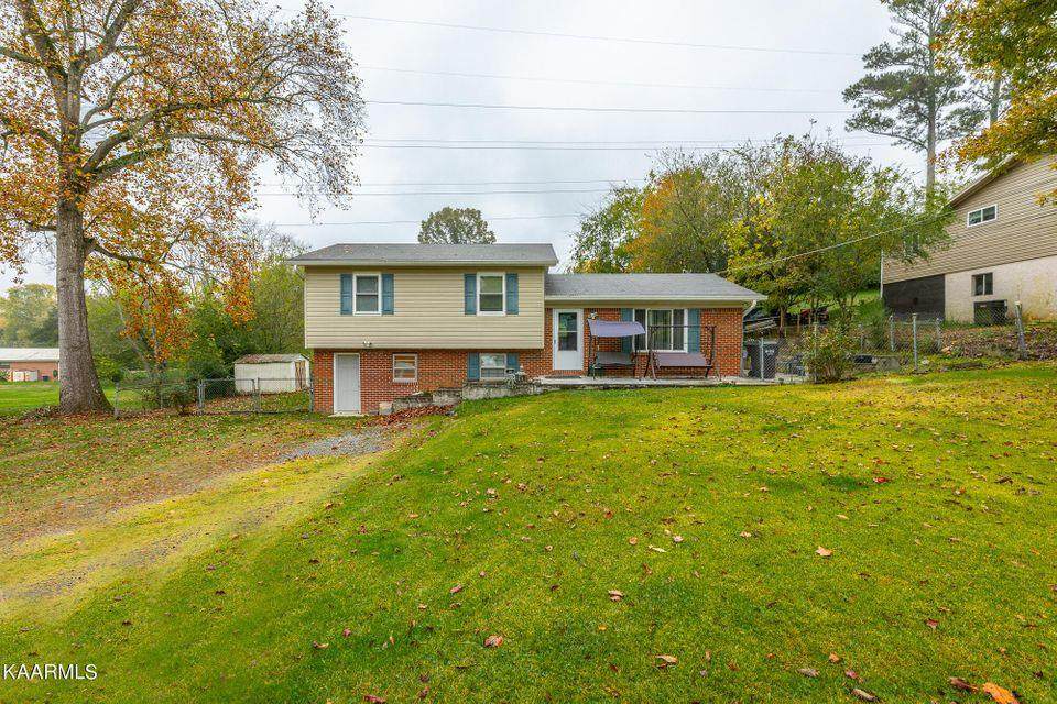 1821 Greendale Dr - Photo 1