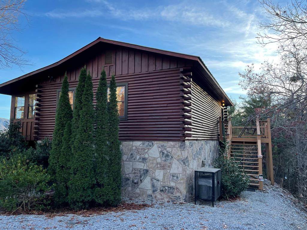 2759 Hatcher Mountain Rd - Photo 1