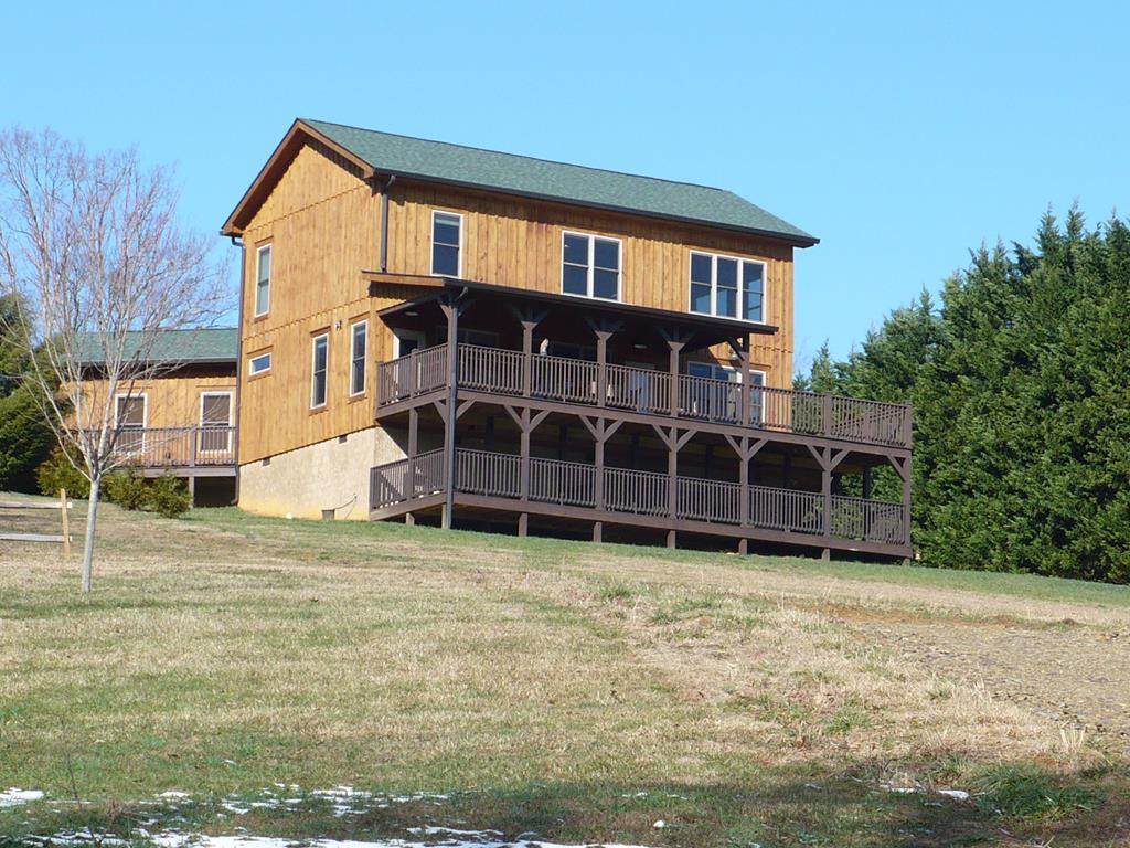 4032 Roundtop Drive - Photo 1