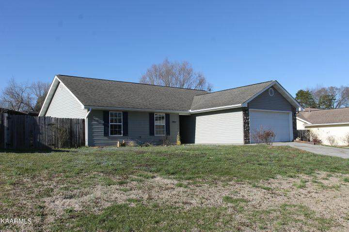 1051 Stones Throw Lane - Photo 1