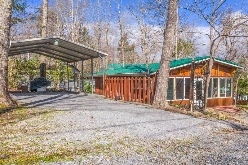 829 Magnolia Way - Photo 1