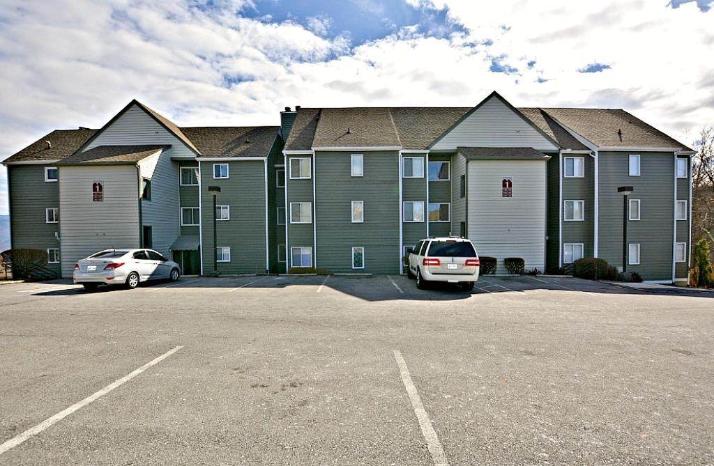 1260 Ski View Dr - Photo 1