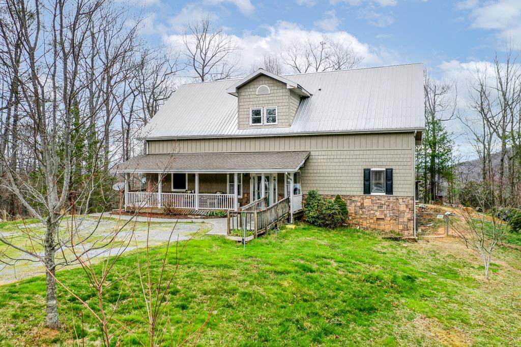 4061 Fox Hunters Lane - Photo 1