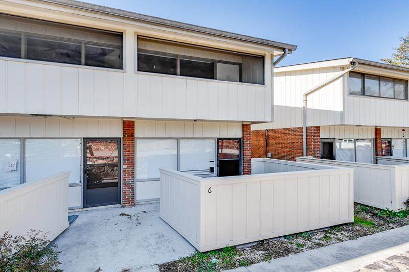 2806 Suncrest Road, Unit #6 - Photo 1