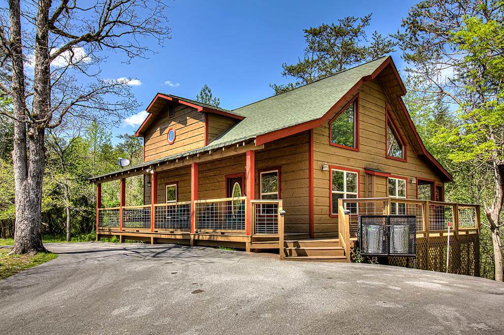 1722 Scenic Woods Way - Photo 1