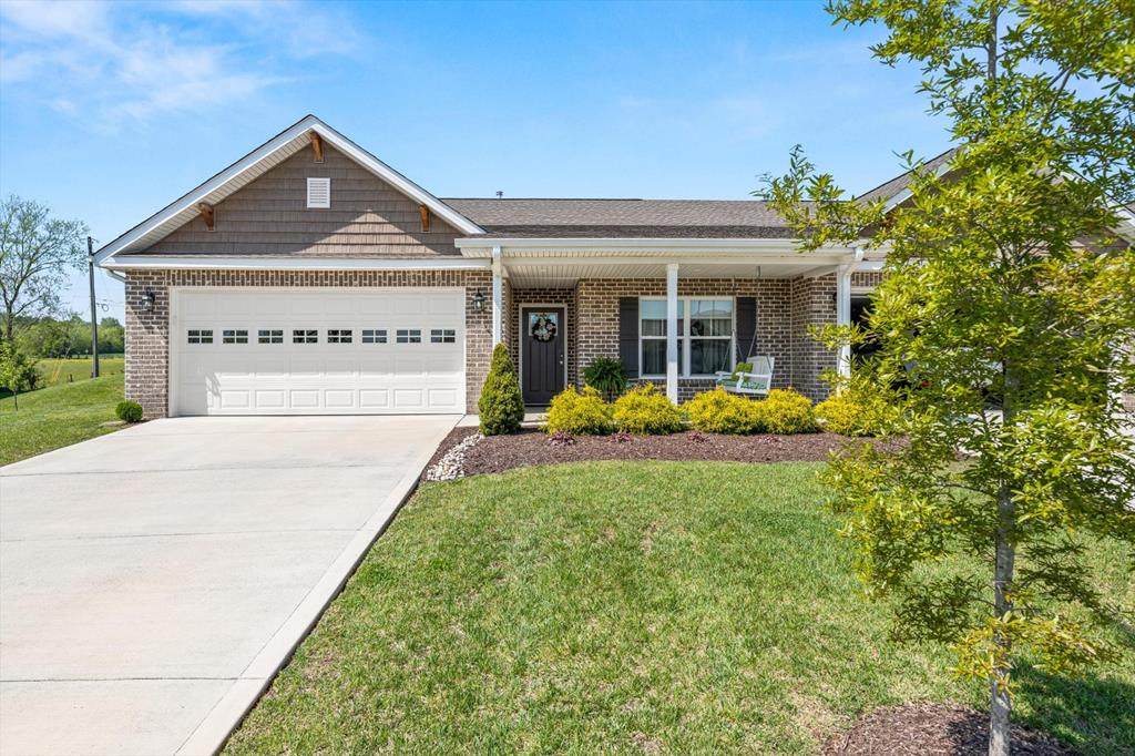 403 Larkspur Way - Photo 1