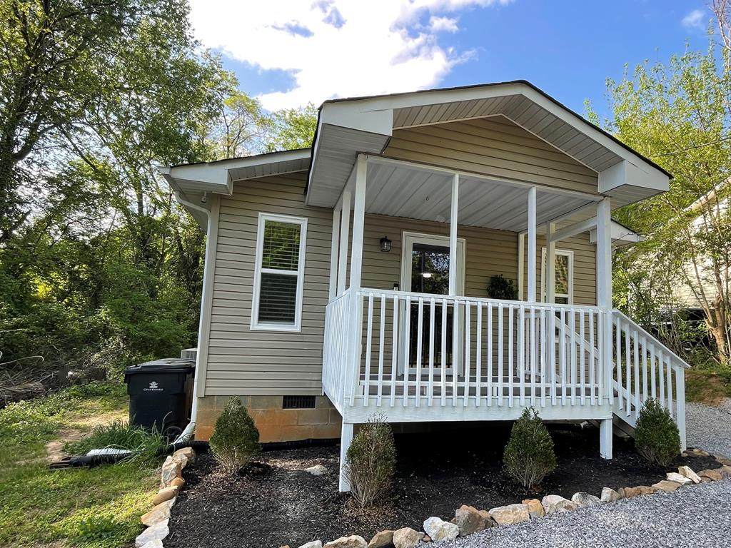 2803 Brooks Avenue - Photo 1