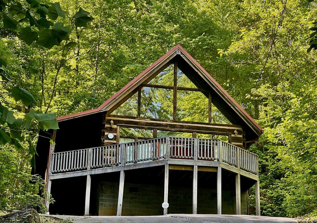 1138 Alpenrose Rd - Photo 1