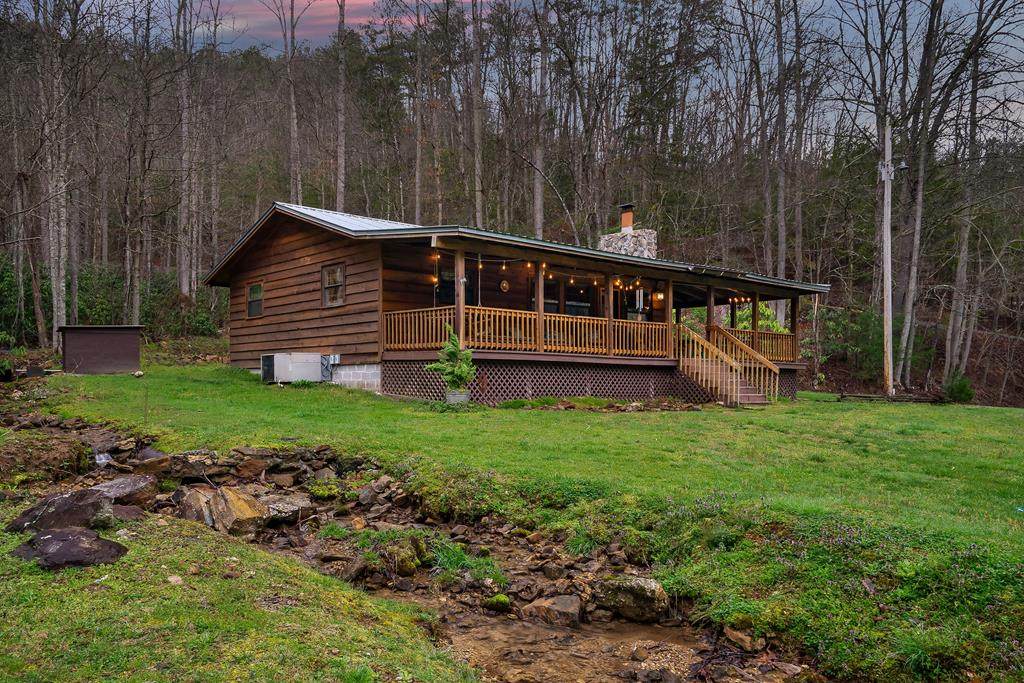 2504 Happy Hollow Rd - Photo 1