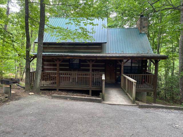 2237 E View Dr - Photo 1