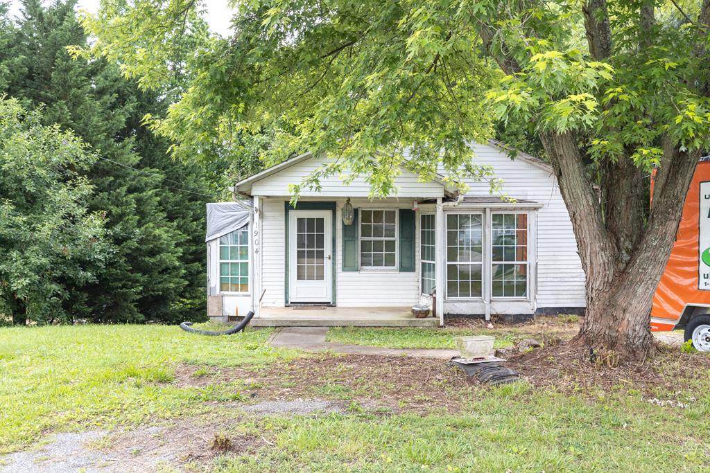 1904 Smokemont Dr - Photo 1