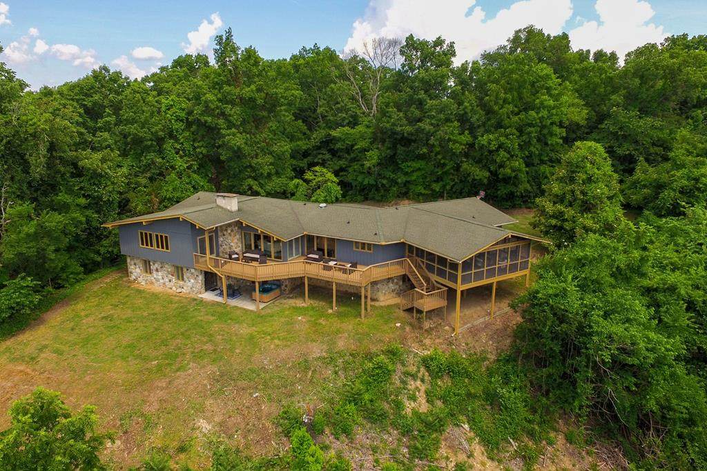 1630 Valley Rd - Photo 1