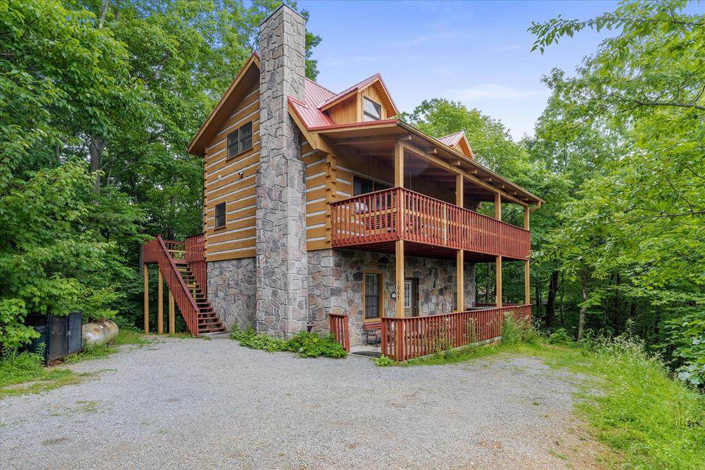 1065 Foothills - Photo 1