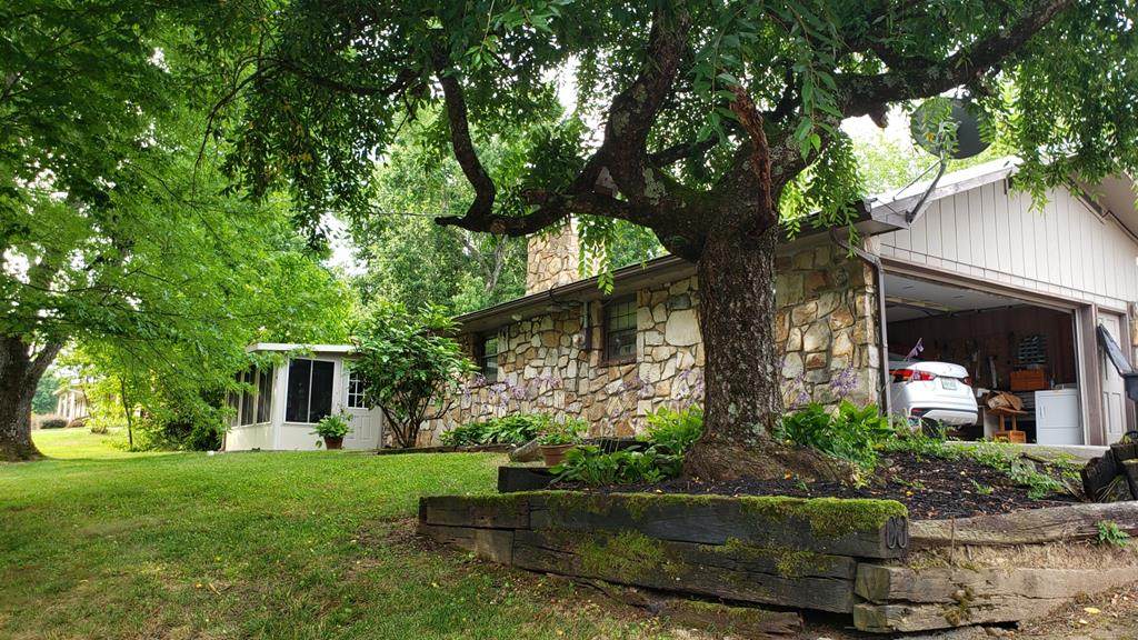 4014 Hitching Post Rd - Photo 1