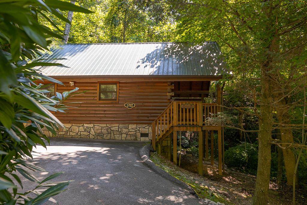 648 Black Bear Falls Way - Photo 1