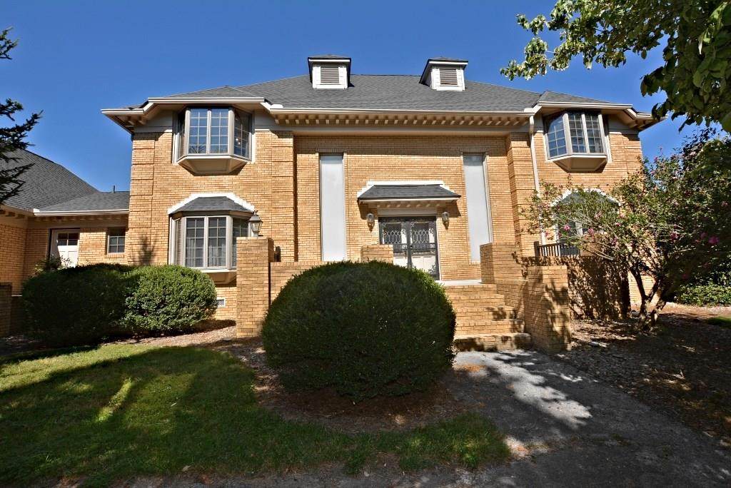470 Stirrup Lane - Photo 1