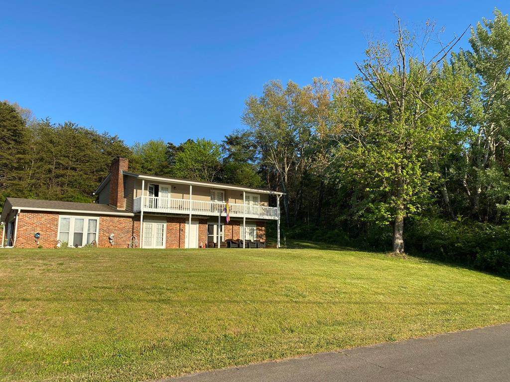 808 Lakewood Dr - Photo 1