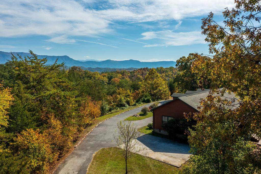 345 Hance Way - Photo 1