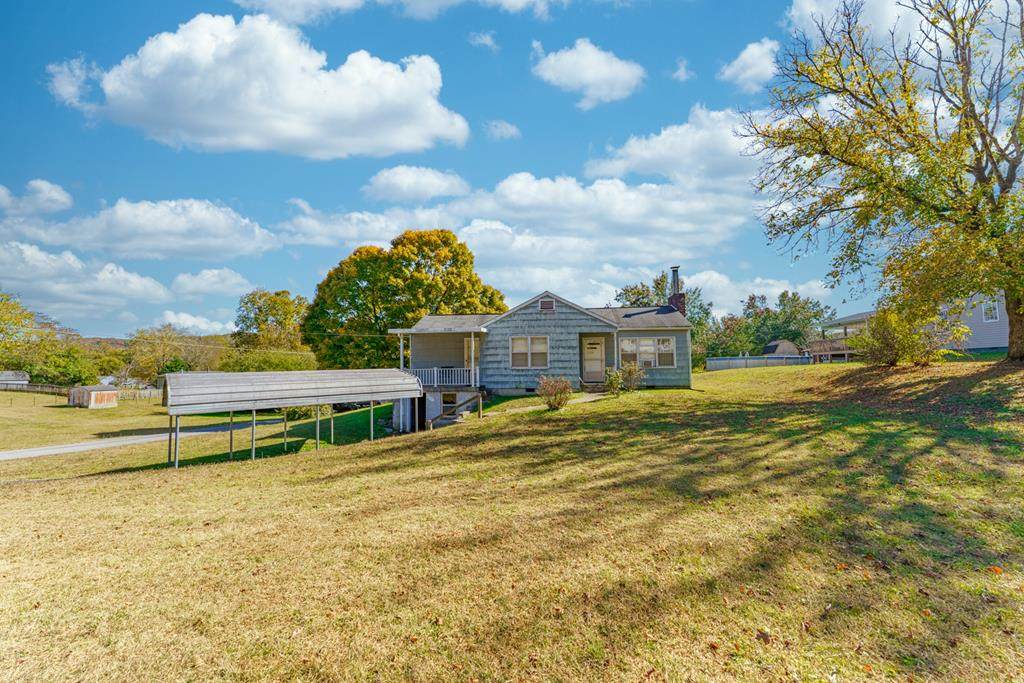 811 Ridgeview Drive - Photo 1