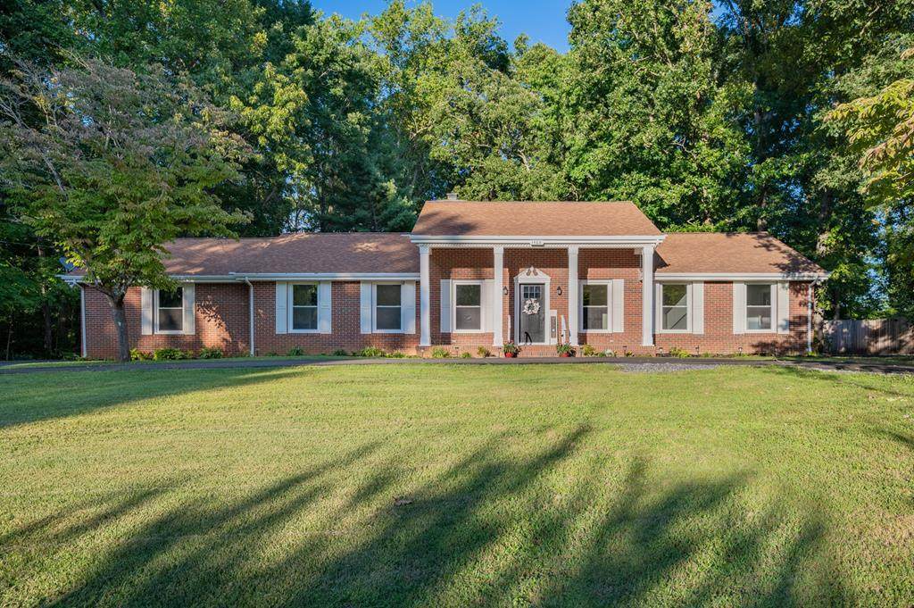 1468 Golf Course Rd - Photo 1