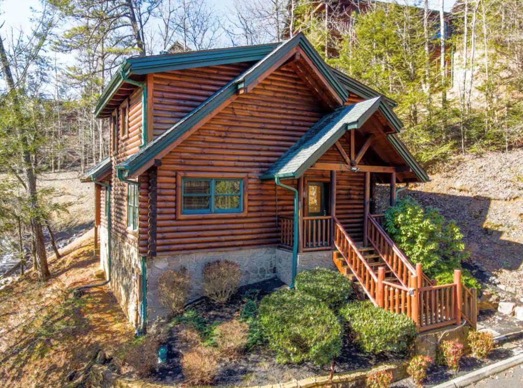 639 Gatlinburg Falls Way - Photo 1