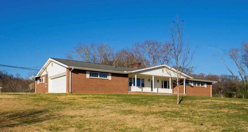 211 Hardin Ln - Photo 1