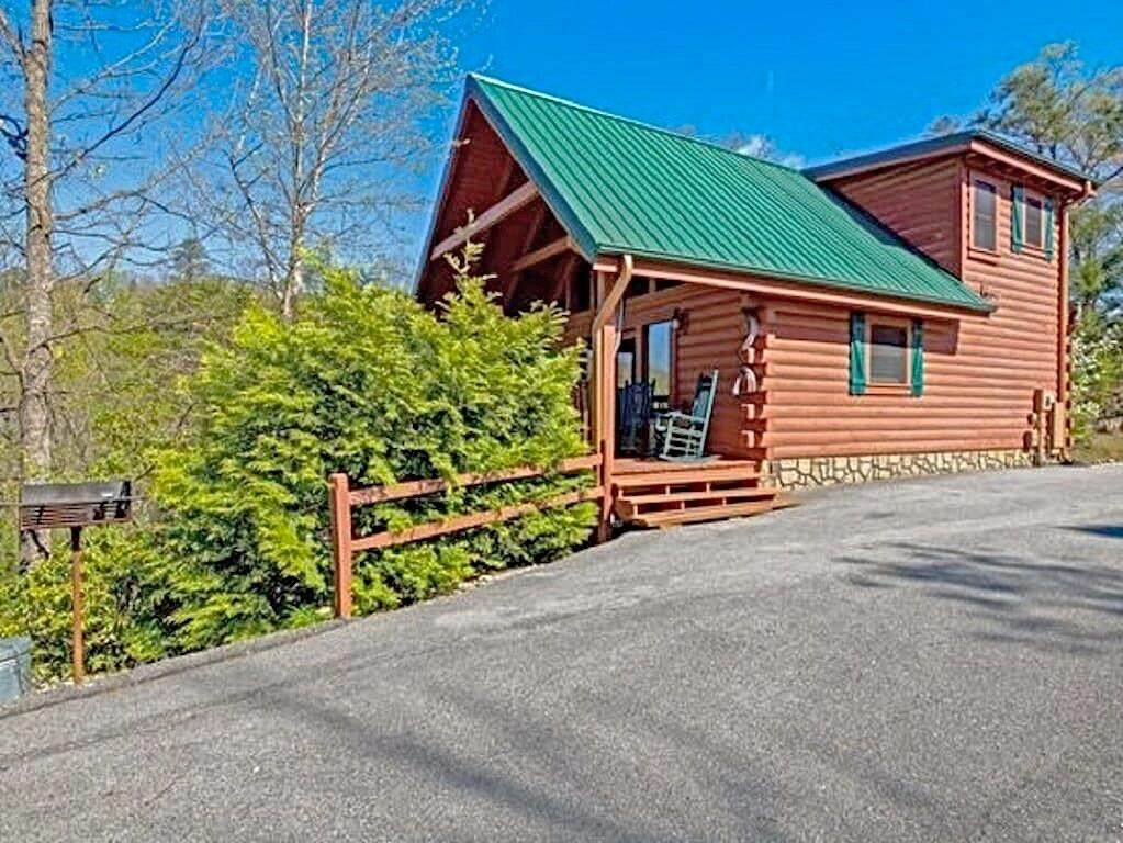 914 High Mountain Way - Photo 1