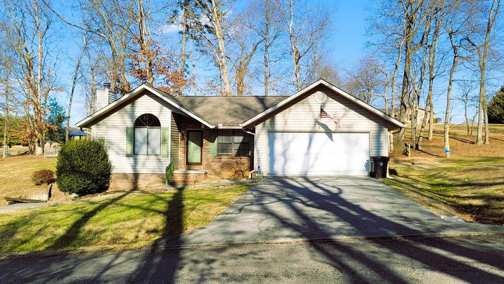 1830 Lake Park Cir - Photo 1