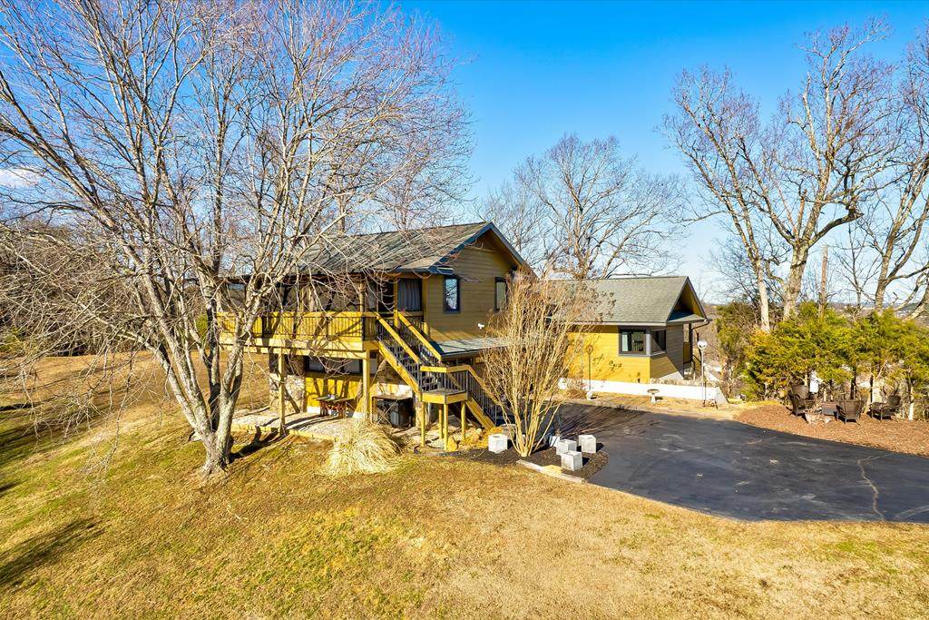 2140 Battle Hill Dr - Photo 1