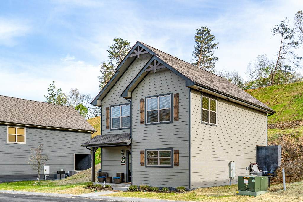 1654 Veterans Boulevard 6, Sevierville, TN 37862 (261284) Colonial