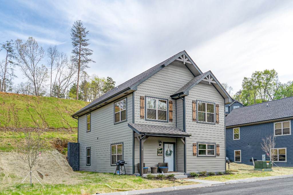 1654 Veterans Boulevard 6, Sevierville, TN 37862 (261284) Colonial