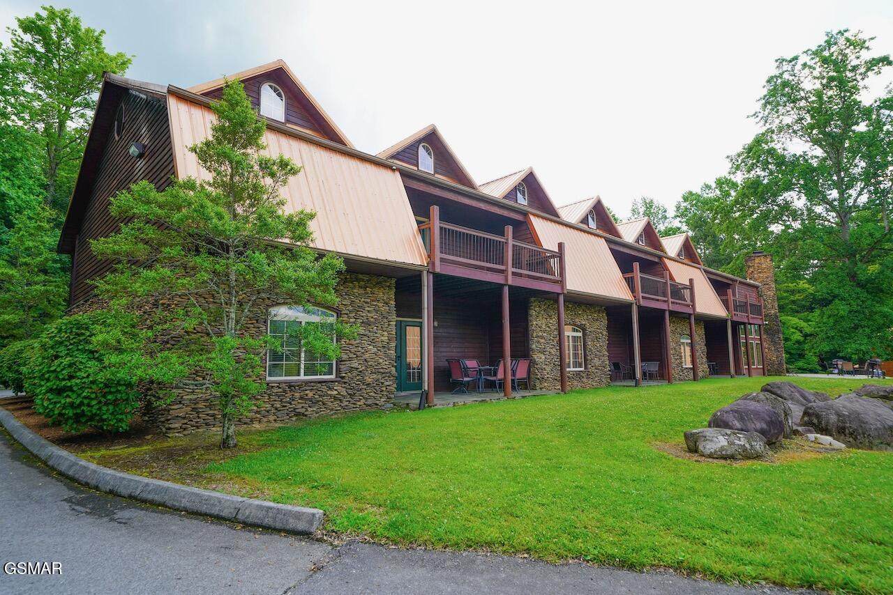 206 Forrest Loop Way - Photo 1