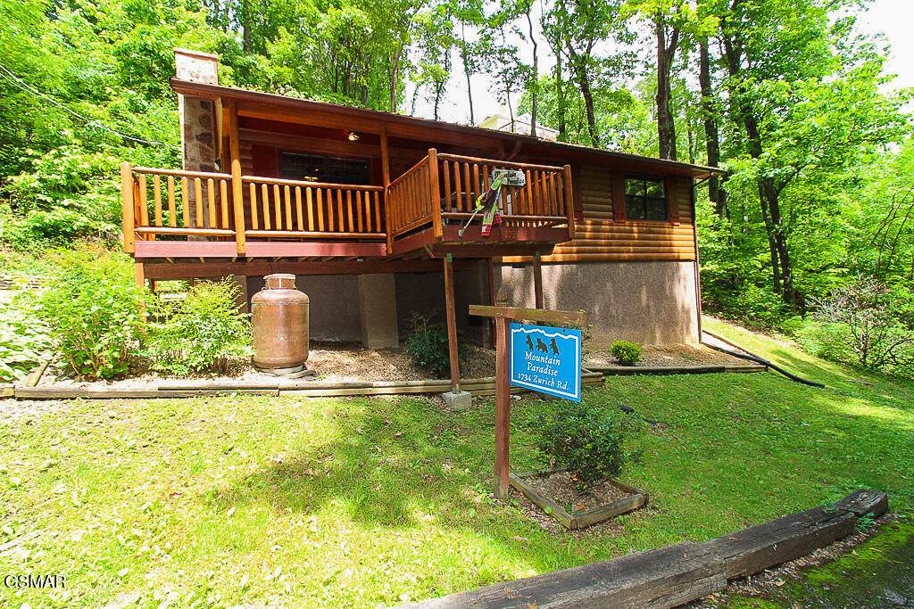 1734 Zurich Road - Photo 1