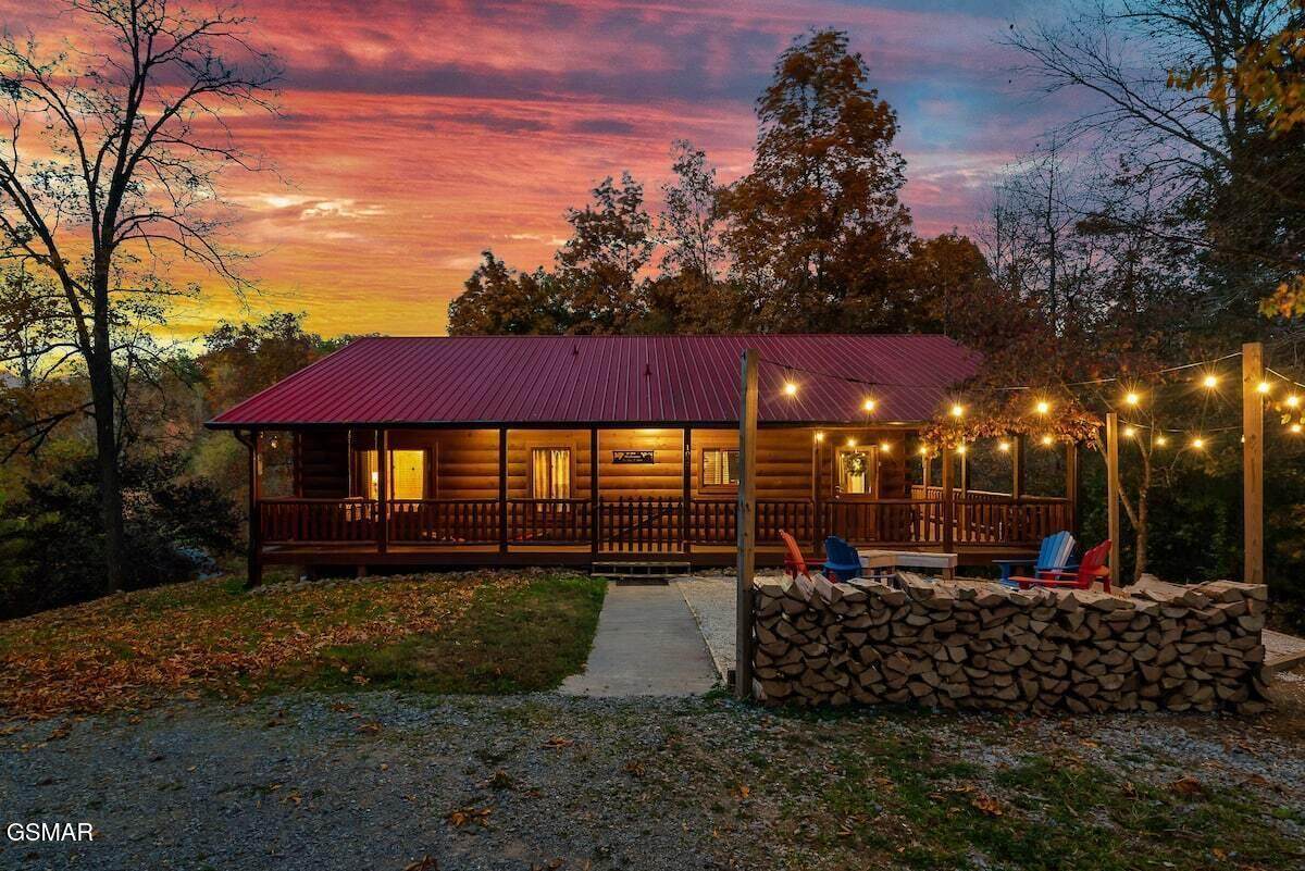 1027 Franklin Lane - Photo 1