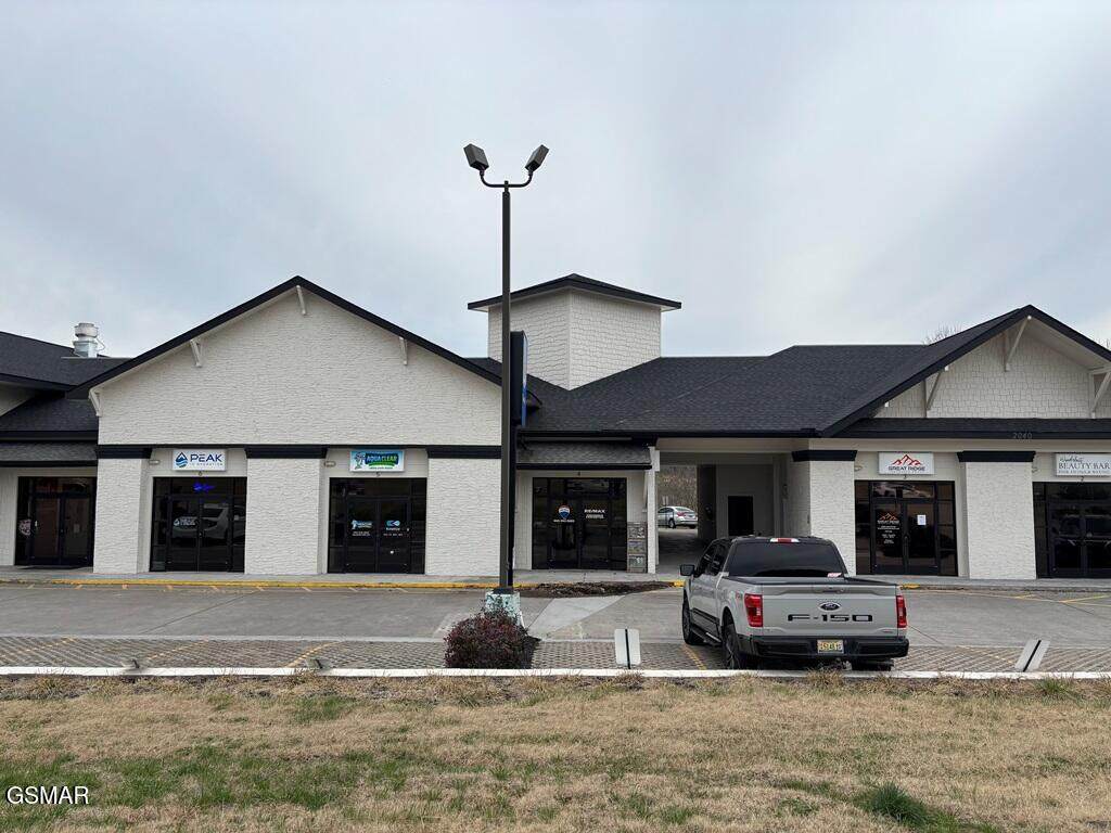 2040 Winfield Dunn Parkway - Photo 1