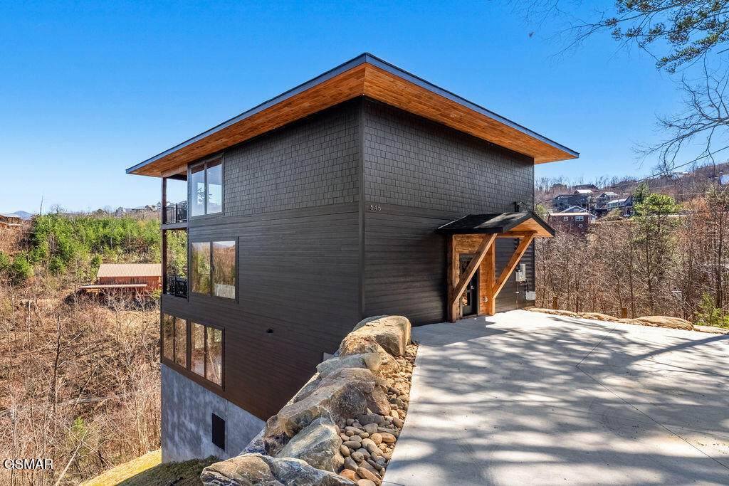 545 Edgewood Drive - Photo 1