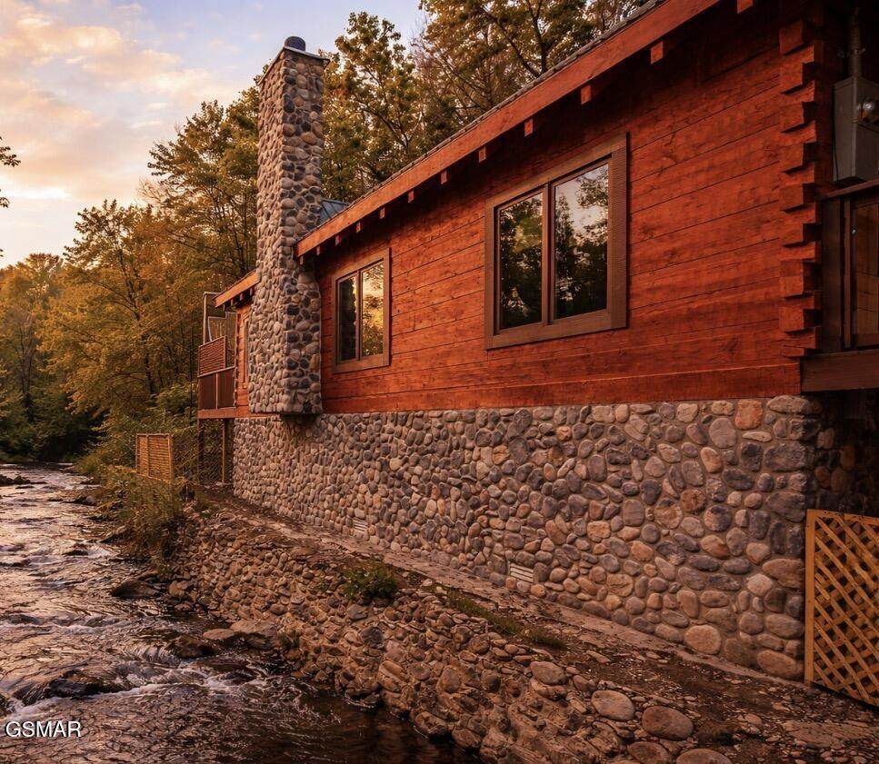 289 Roaring Fork Road - Photo 1