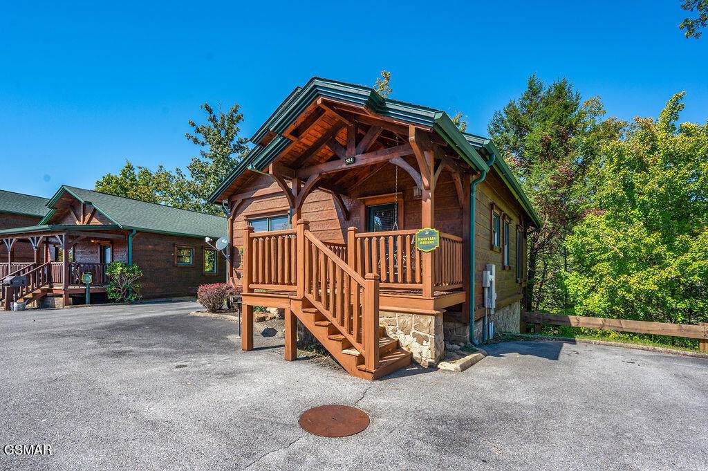 834 Great Smoky Way - Photo 1