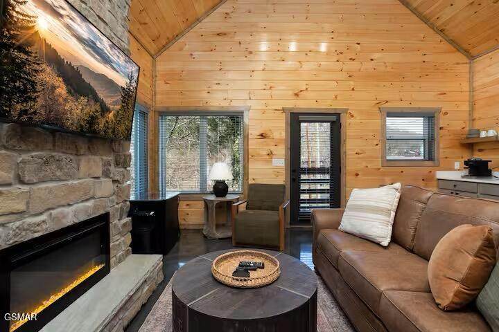 https://bt-photos.global.ssl.fastly.net/gsmar/orig_boomver_1_312266-2.jpg