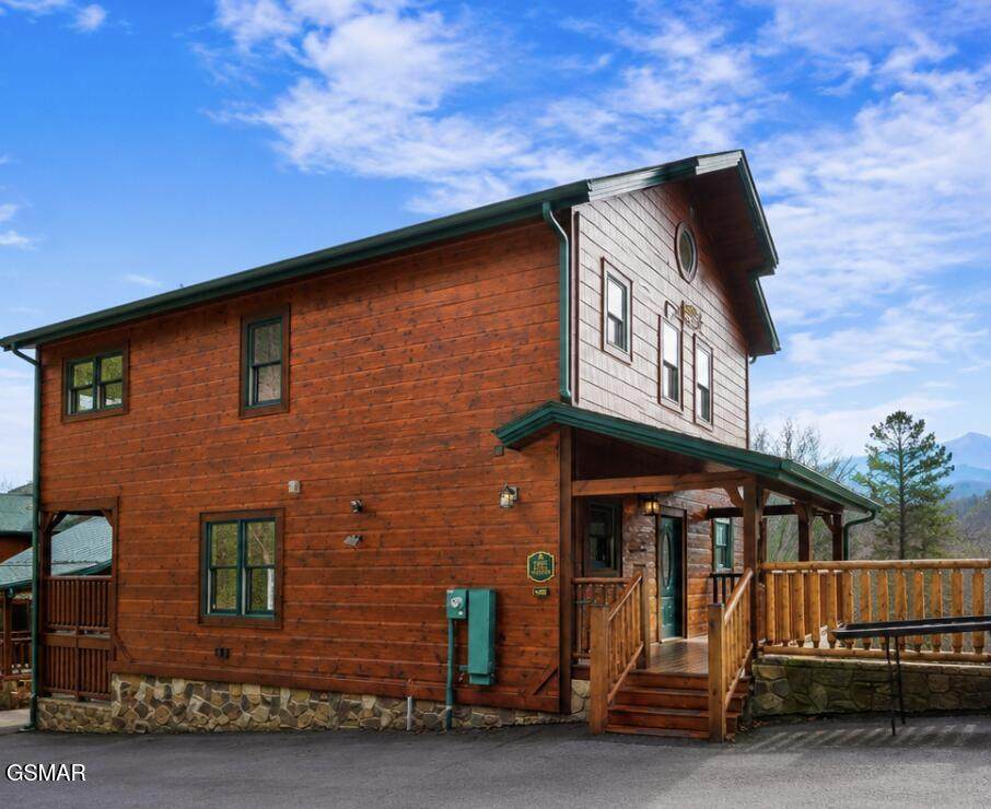 832 Resort Way - Photo 1