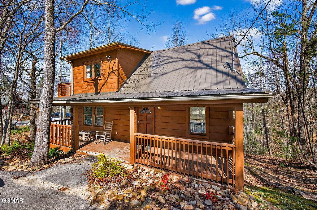 745 Ski View Lane - Photo 1